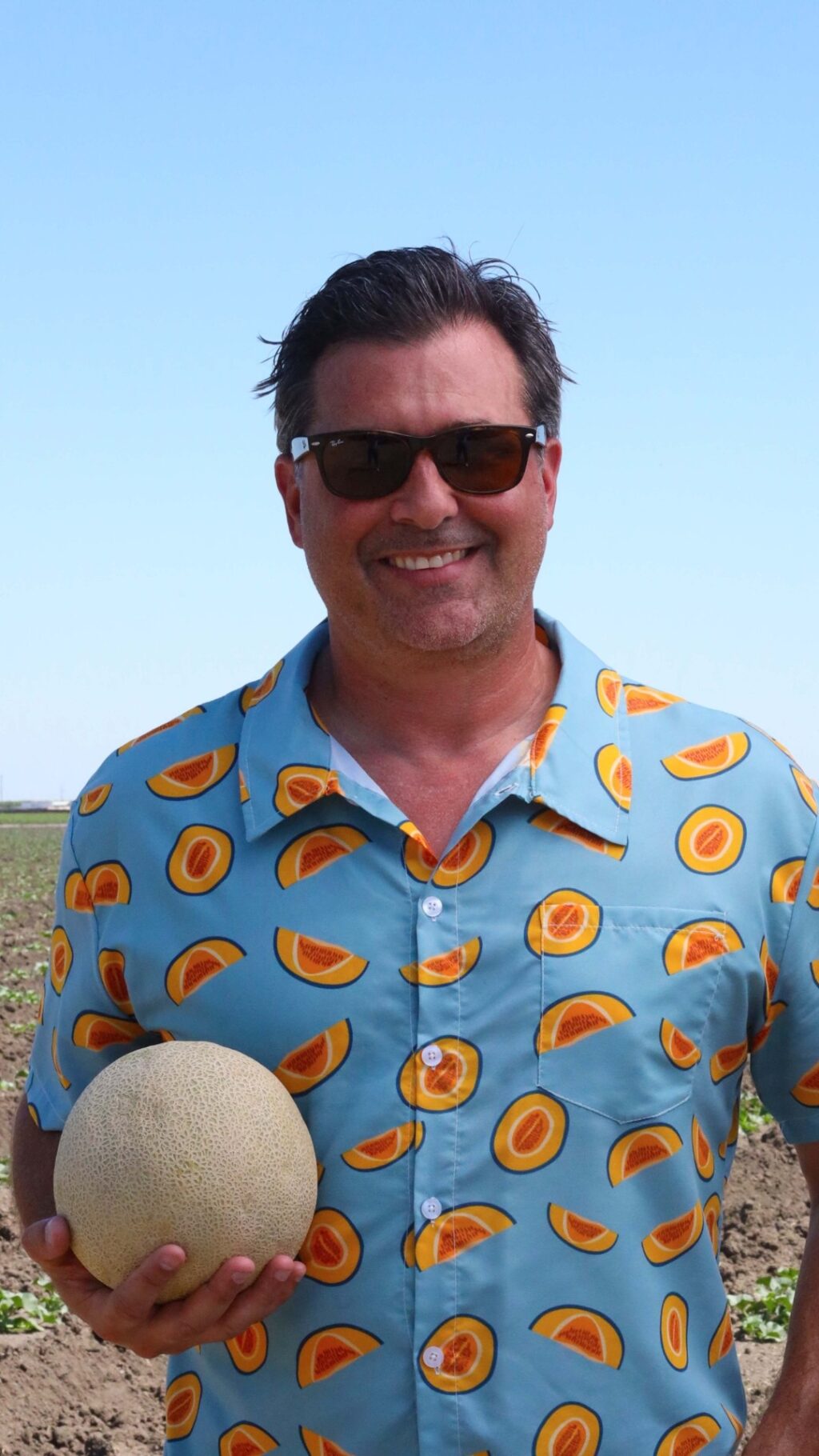 Three Things and a Cantaloupe | Ep. 6 Farmer Garrett

Today, @gotmelonsgirl is joined by Farmer Garrett @WestsideProduce as he plays the game and pieces together his perfect cantaloupe recipe. Watch to see what he comes up with! 😋🍈🧡